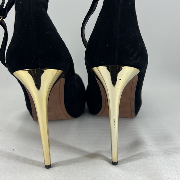 🍁2/$25 🍁 BCBG Black Peep Toe Gold Heel Stiletto - Picture 8 of 12